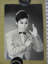 古い 希少ブロマイド　 ”千波 淳”さん　その２　 1960年代の宝塚歌劇団：女優ブロマイド２枚　 _画像2