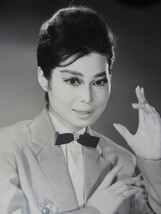 古い 希少ブロマイド　 ”千波 淳”さん　その２　 1960年代の宝塚歌劇団：女優ブロマイド２枚　 _画像3