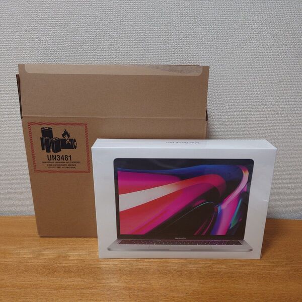 MacBook Pro 13インチ シルバー M2/16GB/256GB Z16T0004T A2338 未使用 未開封