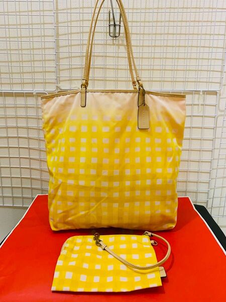 【まあまあ美品】COACH コーチ トート ハンドバッグ ショルダーバッグ 折りたたみ式 エコバッグ 軽量 ポーチ収納可