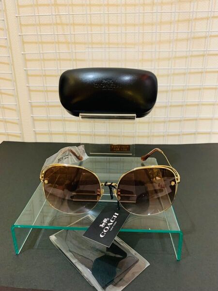 【ケース付き未使用美品】coach コーチ サングラス 眼鏡 フレーム ゴールドカラー レンズ ブラウン