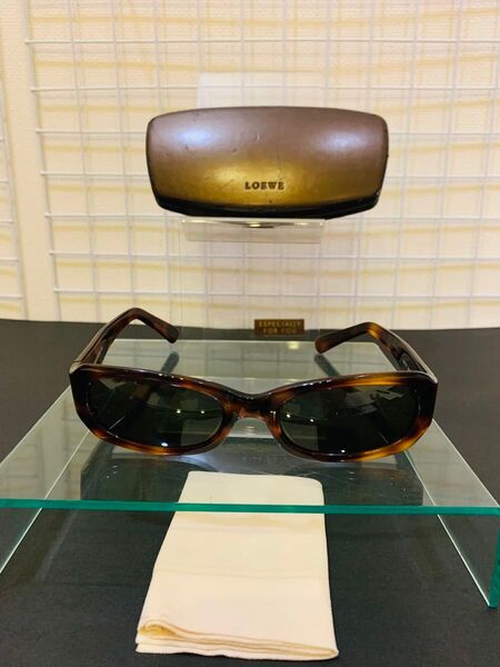 【ケース付まあまあ美品】LOEWE ロエベ サングラス 眼鏡 フレーム 鼈甲カラー レンズ ブラウン 男女兼用
