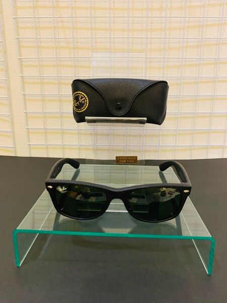 【ケース付美品】Ray-Ban レイバン サングラス 眼鏡 フレーム ブラックカラー レンズ グレーグリーン