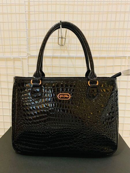 【未使用美品】フォリフォリ トートバッグ 肩がけ ハンドバッグ クロコ型押し ブラック