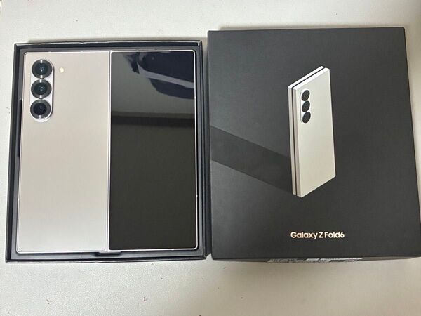 超美品 Galaxy Z fold6 256GB シルバー シャドウ 韓国版
