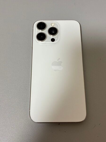 超美品 iPhone15 Pro Max 256GB ホワイトチタニウム SIMフリー 中国版