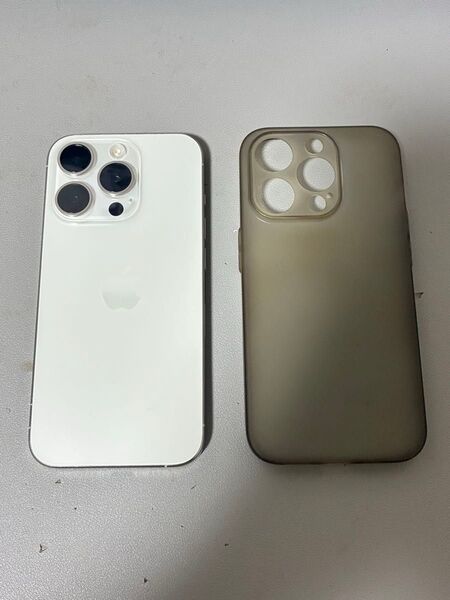 超美品 iPhone15 Pro 128GB ホワイトチタニウム SIMフリー 中国版