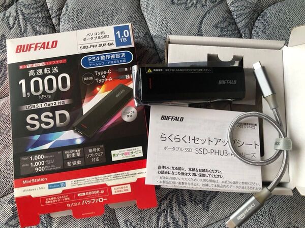 BUFFALO パソコン用ポータブルSSD 1.0TBSSD-PH1.0U3-BA USB3.1 Gen2 耐衝撃コンパクト軽量