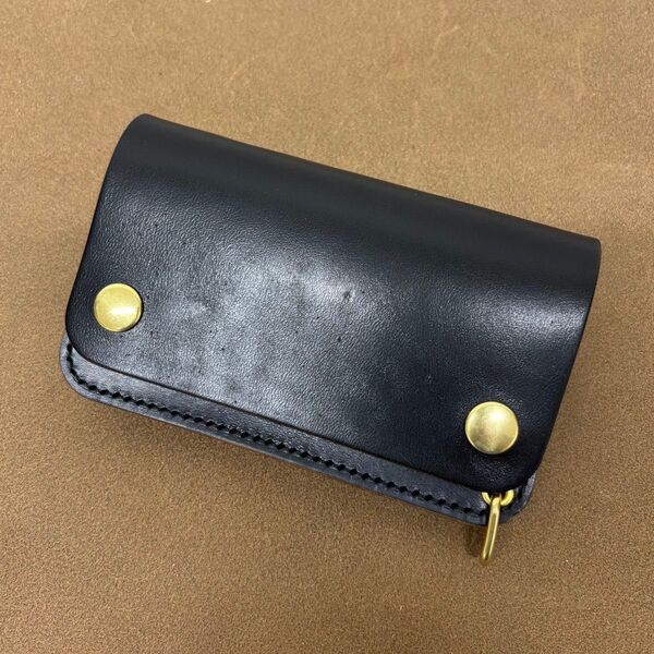 ホースバット トラッカーウォレット ミドル ハンドメイド 黒 茶心 3層 MARYAM