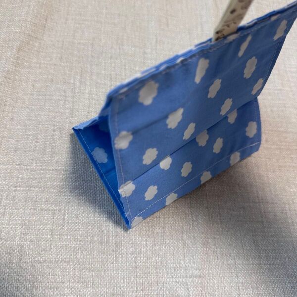 ハンドメイド セキセイインコ コザクラインコ 文鳥 夏用ハウス お家 雲柄 鳥用品