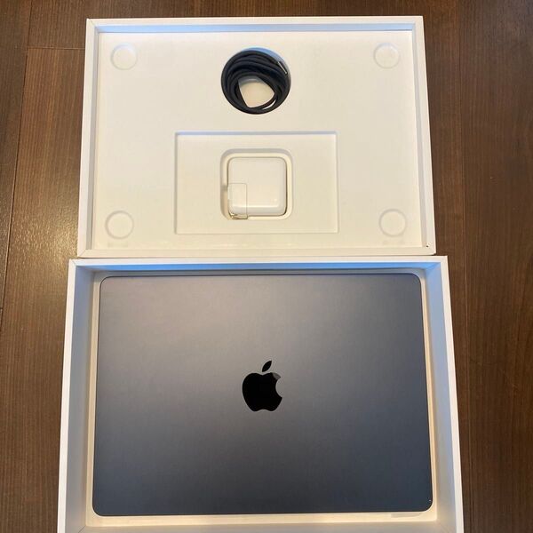 MacBook Air M2 13.6インチ|メモリ16GB / SSD 1TB|ミッドナイト|US配列 2022年モデル