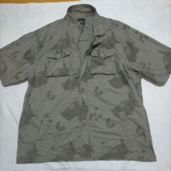 PERSON'S JEANS ARMY風 カーキ色のメンズ半袖ジャケット 4L
