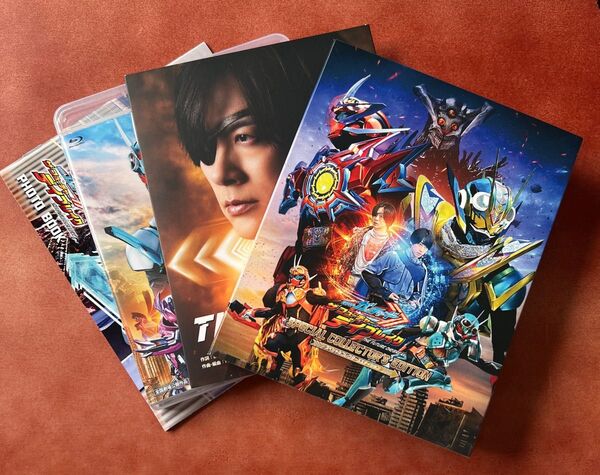 仮面ライダーガッチャード ザフューチャーデイブレイク スペシャルコレクターズエディション (Blu-ray Disc)