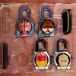 仮面ライダー鎧武 CSM ロックシード チームバロンセット バナナロックシード・バロンフェイスプレート欠