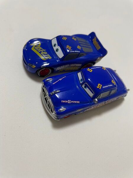 送料込み 廃盤 カーズ トミカ ファビュラスタイプ 2点セット マックィーン ドック ハドソン ハドソン ホーネット ミニカー