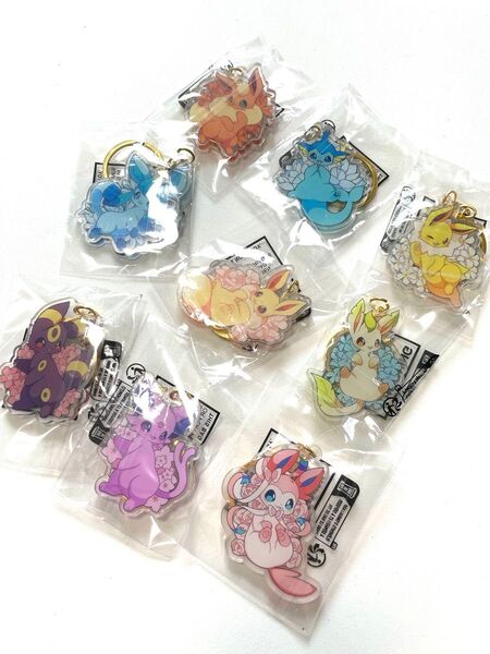 ポケモン イーブイ 進化 アクリルキーホルダー 9個セット ニンフィア エーフィ シャワーズ サンダース ブースター ブラッキー