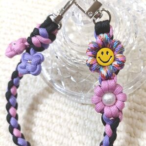 スマホ ハンドストラップ 【YF:0015】 パラコード ポーチ バッグチャーム キーホルダー 四つ葉 にこちゃん 杖 扇風機