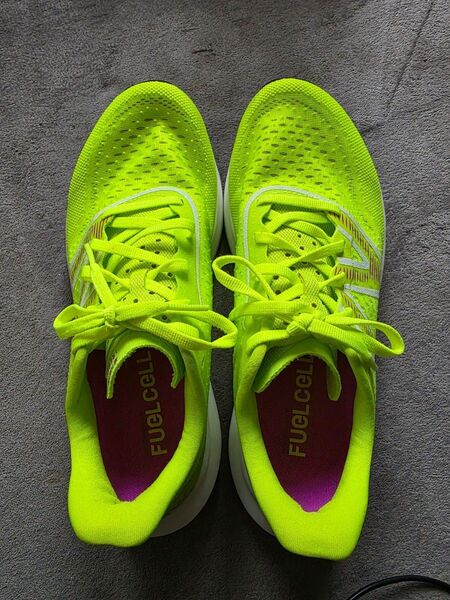 New Balance FUELCELL ランニングシューズ レディース25.5cm