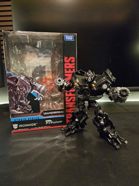 トランスフォーマー ss-15 アイアンハイド コンボイ スタジオシリーズ