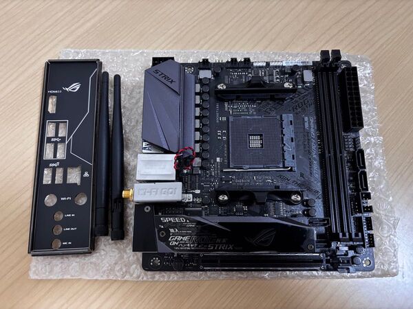 ASUS ROG STRIX X470-i Gaming Mini-ITX AM4 マザーボード
