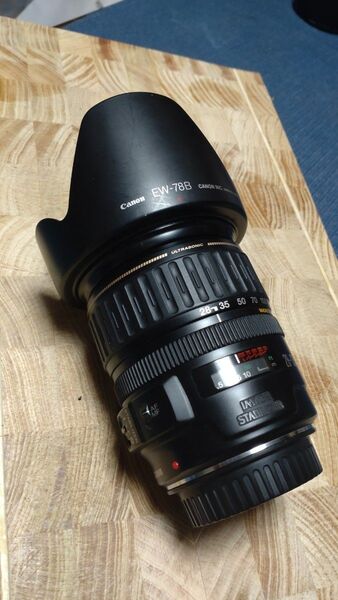 Canon ズームレンズ EF28-135mm F3.5-5.6 IS USM カメラレンズ