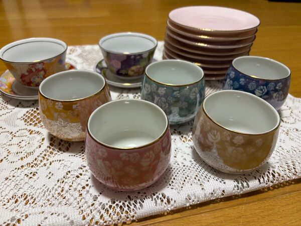 金彩 バラ柄湯呑み 歌舞伎中村勘九郎デザイン湯呑み茶碗と受け皿 ピンク小皿 食器まとめて