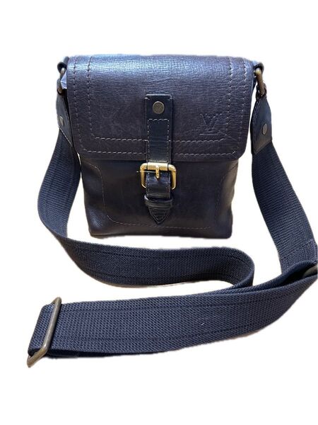 LOUIS VUITTON ショルダーバッグ ブラック レザー