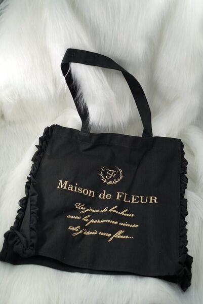 Maison de FLEUR 帆布フリルスクエアトートバッグ ブラック