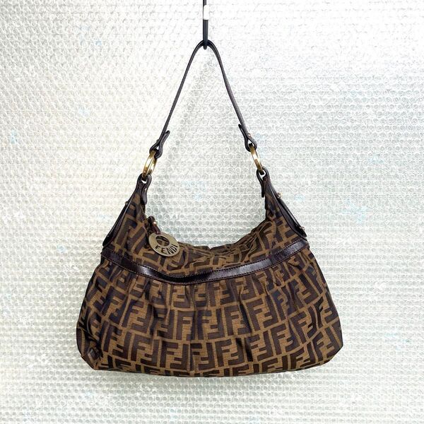 【FENDI】フェンディ ズッカ柄 マンマバケット ハンドバッグ ブラウン ワンショルダー フェンディ