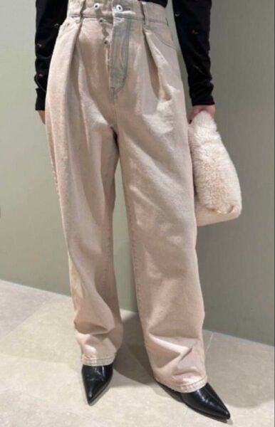 【ほぼ未使用】LILY BROWN2wayタックワイドデニムパンツ カラー:ピンク サイズ:0