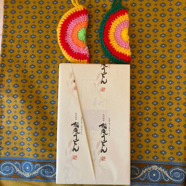 稲庭うどん 手延べ 300g 賞味期限2026年12月 アクリルたわし ハンドメイド2個 食器洗い