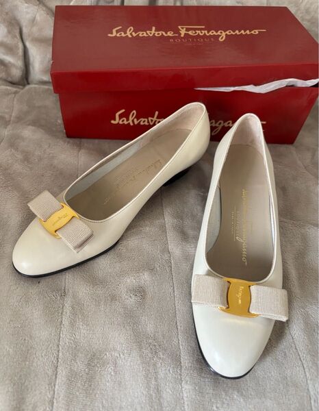 Salvatore Ferragamo VARA フェラガモ ヴァラリボン パンプス カーフ 23.5cm