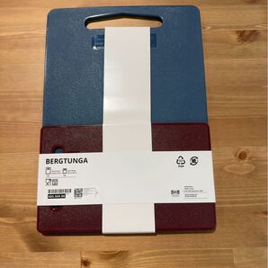 IKEA イケア BERGTUNGA ベリトゥンガ まな板2枚セット、ダークブルールッド★価格相談カテゴリー変更放置します★