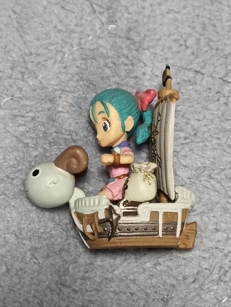 ワンピースxドラゴンボール コラボ ブルマxメリー号 フィギュア