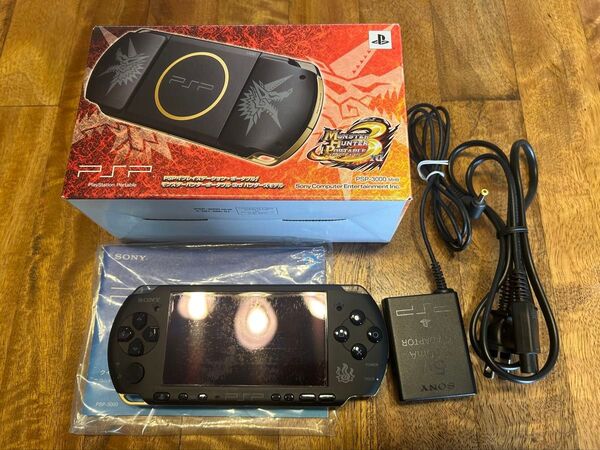 SONY PSP-3000 モンスターハンターポータブル3rdハンターズモデル 4Gメモリースティック付き