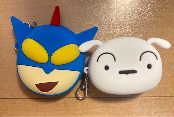 クレヨンしんちゃん シリコンフェイスポーチ シロ アクション仮面