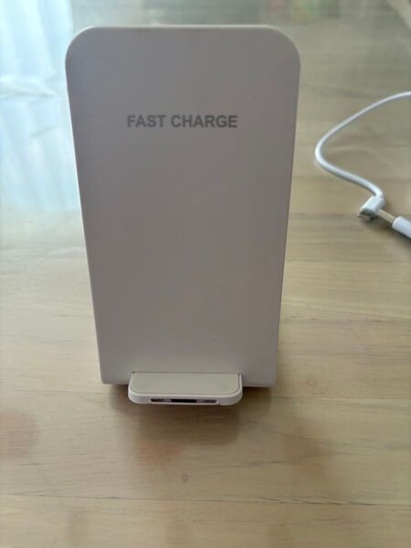 ワイヤレス充電器 2in1 最大15W Qi認証 iPhone対応 充電スタンド