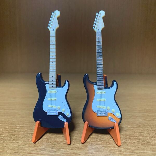 【2種セット】Fender miniature collection ガチャ ギター ストラトキャスター フィギュア
