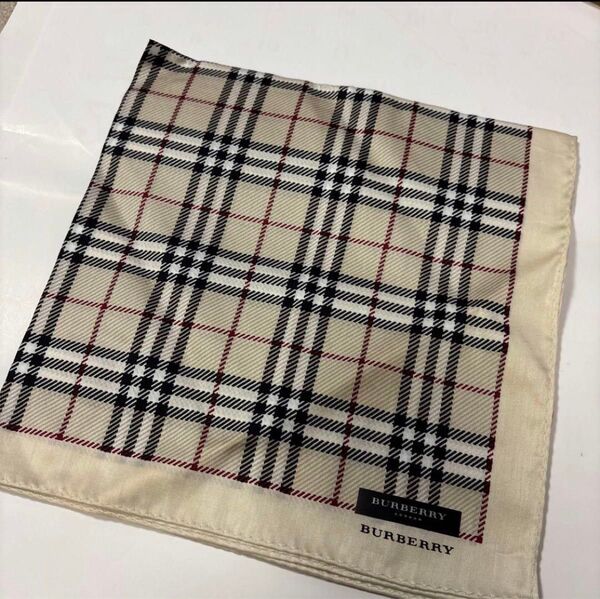 BURBERRY ハンカチ ノバチェック ベージュ系