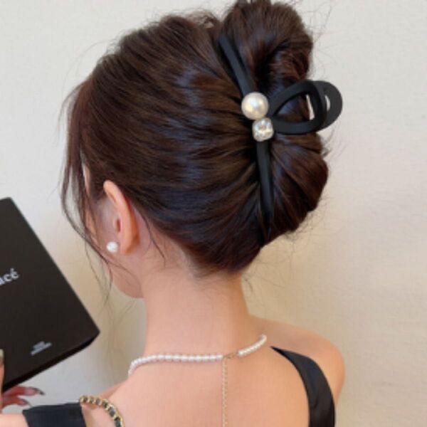ヘアリップ パールビジュー 大きめ ブラック バンスクリップ ヘアアクセサリー 髪飾り パール