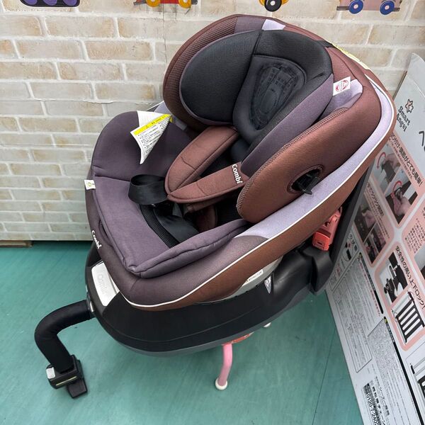 コンビ チャイルドシート ネルーム 回転式 新生児から
