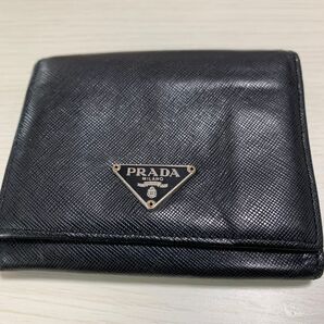 6/30で出品終了します☆大幅値下げ☆ PRADA 二つ折り財布 サフィアーノレザー ブラック