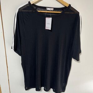 新品タグ付ゆったりめシアースポーティトップスM