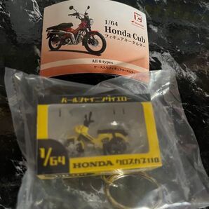 置ける持ち運べるHONDA cubキーホルダー黄色 カブ ホンダ