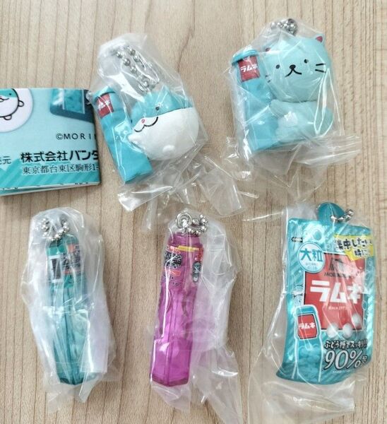 森永 ラムネ ミニチュアチャーム 森永ラムネ 全5種 コンプリート コンプ ガチャ 大粒ラムネ グレープ しゅうチュー ラムねこ