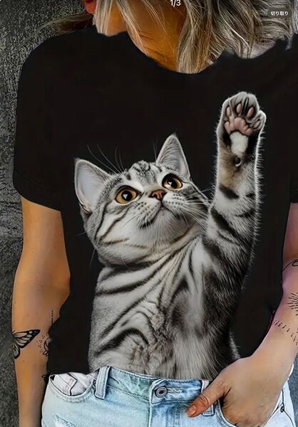 新品 未使用 猫プリント 半袖Tシャツ レディースLサイズ M(JPーL) ブラック 黒 手を伸ばす猫