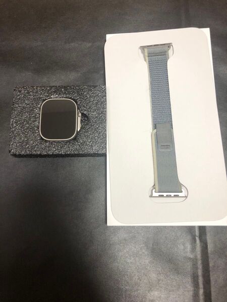 展示品 Apple Watch Ultra 2 GPS + Cellularモデル 49mm チタニウムケース 3M579J/A