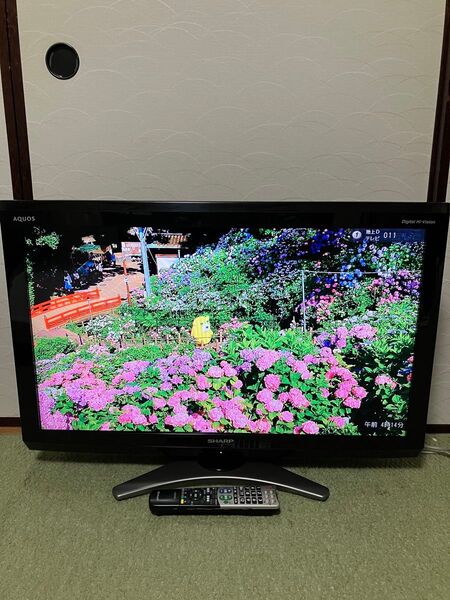 送料込♪美品!32V型/シャープ アクオス 液晶テレビ LC-32E7♪