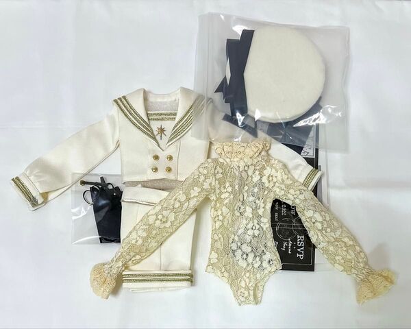 海外ディーラー様製 1/4サイズ ドール服 インナー付属