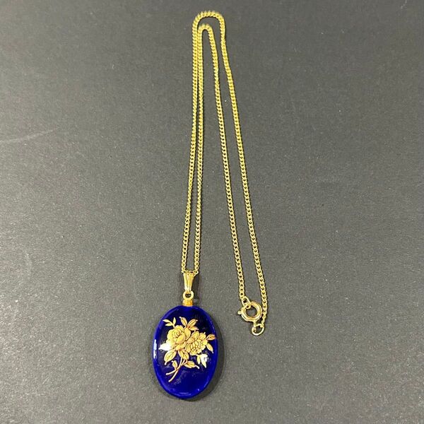 【中古】昭和レトロ 花柄 ブルー ペンダント ネックレス ヴィンテージ 青×金